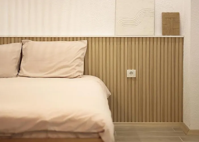 L 25 Apartments