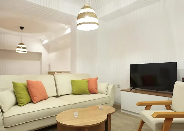 L 25 Apartments