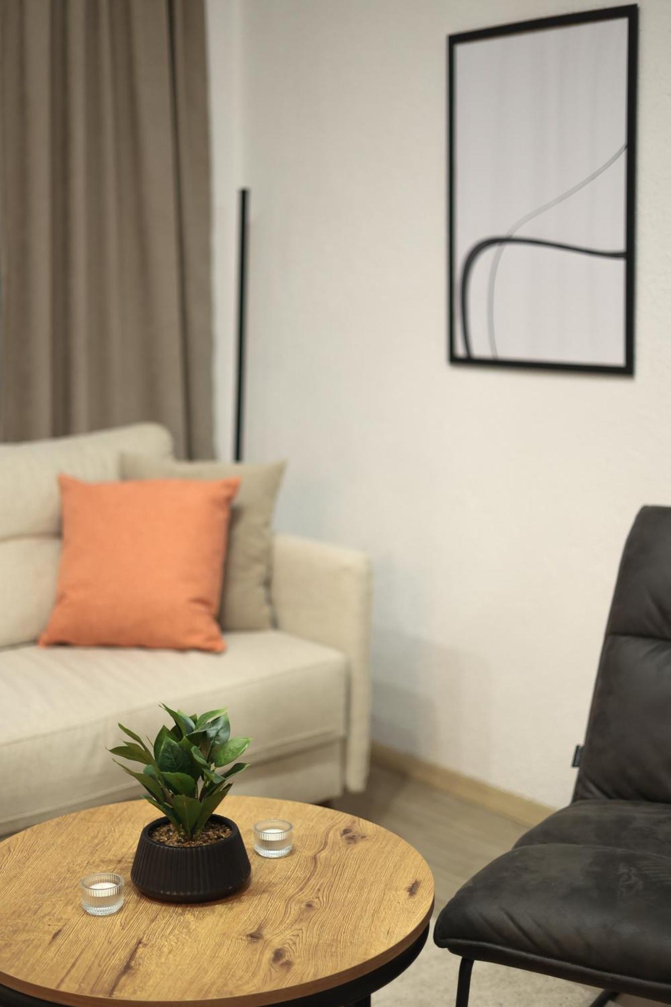 L 25 Apartment